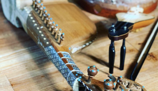 中央アジア、シルクロードの弦楽器ラバーブ が夢心地の理由